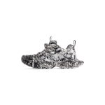 Men’s 3xl Extreme Graffiti Sneaker  in White/black - Image 4